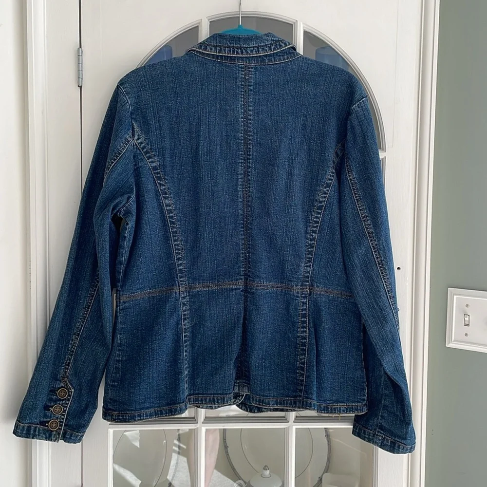 St. John Bay Women’s Denim Jacket - Picture 4 of 4